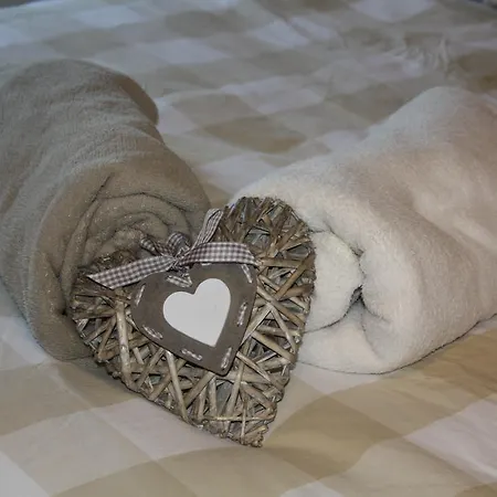 A L'ombre Du Clocher بيت للعطل