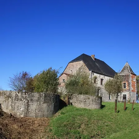 A L'ombre Du Clocher Semesterbostad Montbliart